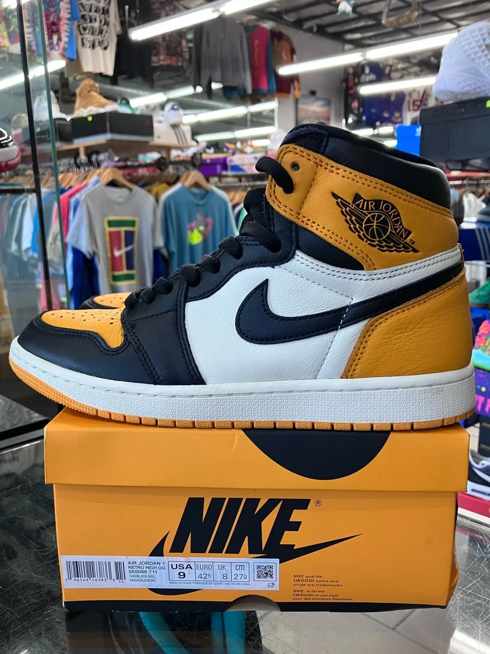 Air Jordan 1 Retro High Taxi Size 9